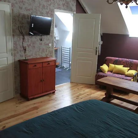 Bed & Breakfast Au Figuier Du Gue *